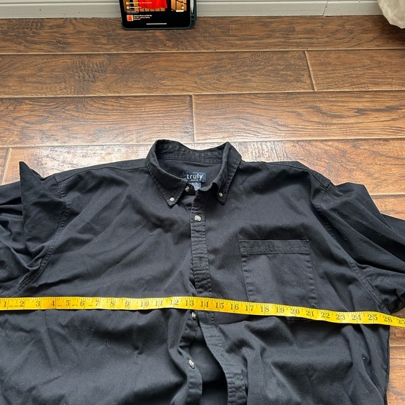 Black Casual Button Down Shirt with Relaxed Fit - Picture 5 of 6